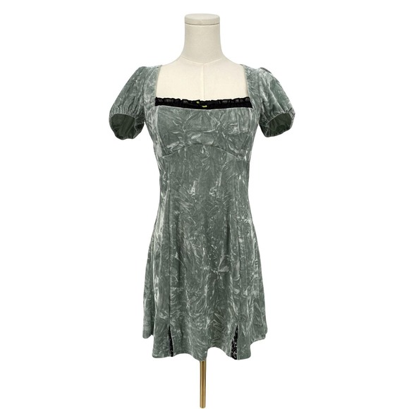 Kimchi Blue Dresses & Skirts - Y2k Coquette Babydoll Mini Dress M Mint Green Crushed Velvet Lace Open Back